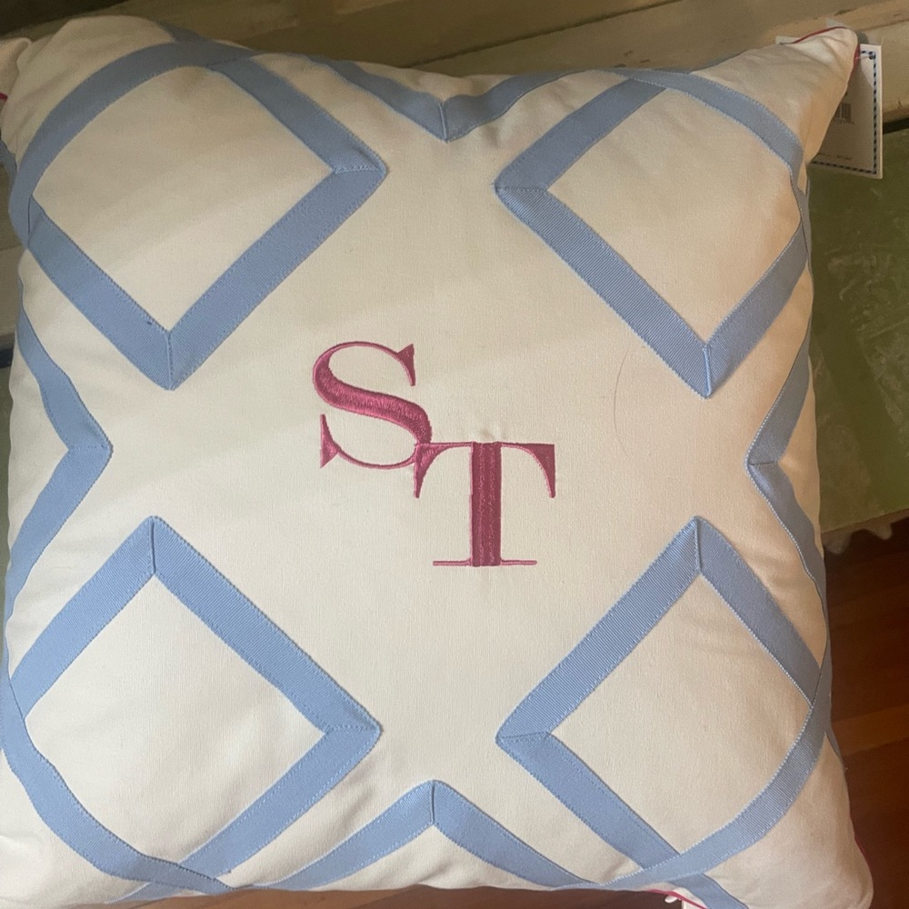 COPY - New southern tide pillow with tag